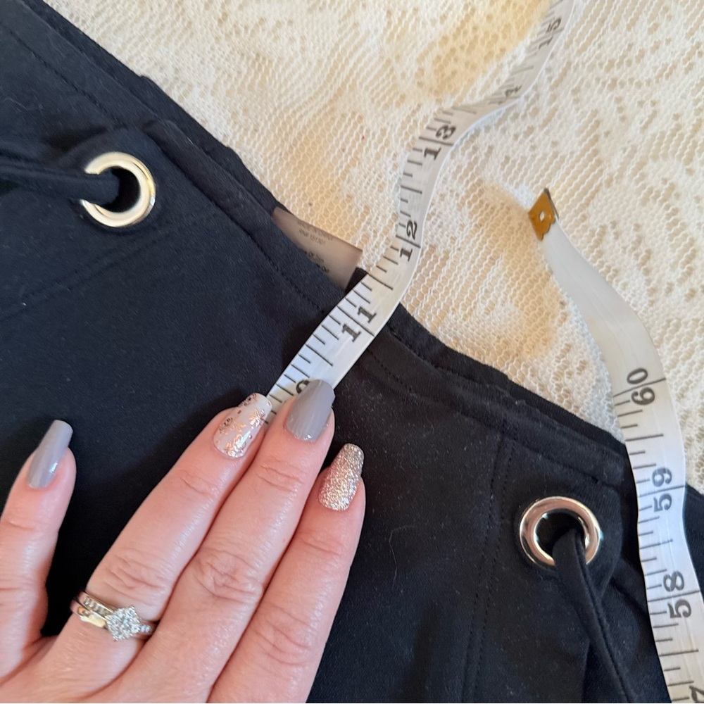 Good American lace up side pants - Picture 7 of 9